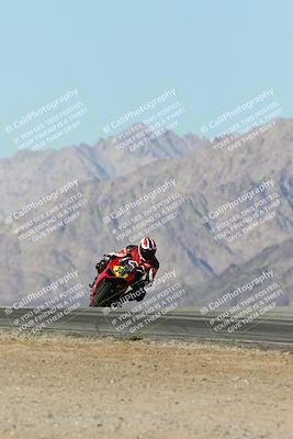 media/Dec-01-2025-Moto Forza (Mon) [[2daa91e15f]]/2-Intermediate Group/Session 4 Turn 9/